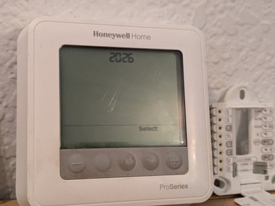 Honeywell Home T4 Pro Thermostat TH6210U2001 Programmable ProSeries