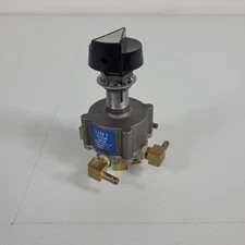 Johnson Service Co S-234-1 Air or Fluid Selector Switch 4 Out Manually Operated