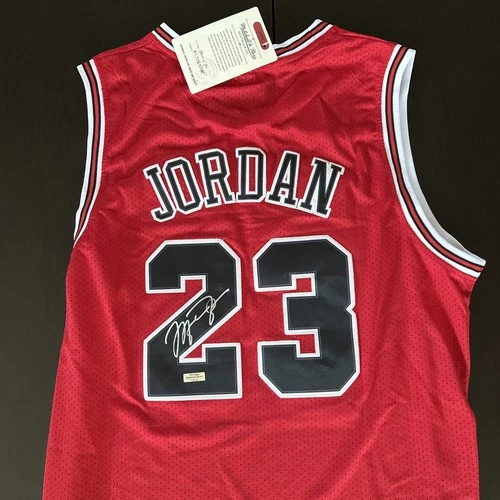 Michael Jordan SIGNED Chicago Bulls NBA #23 Jersey