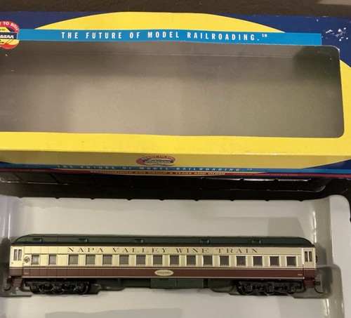 Escala HO **NAPA VALLEY** *Zinfandel* Coach, NVR 1014 - Athearn 8502, Metal Whls | Zustand: Used