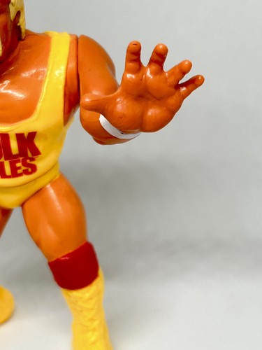 Hulk Hogan 1990 Hasbro WWF Series 1 Action Figure....