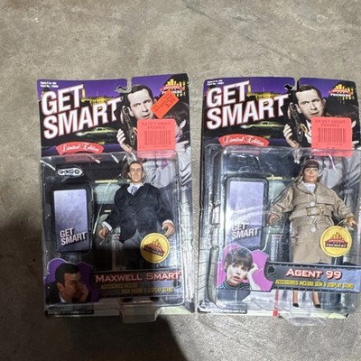 Exclusive Premiere Maxwell Smart & Agent 99 Limited Edition Get Smart Figures