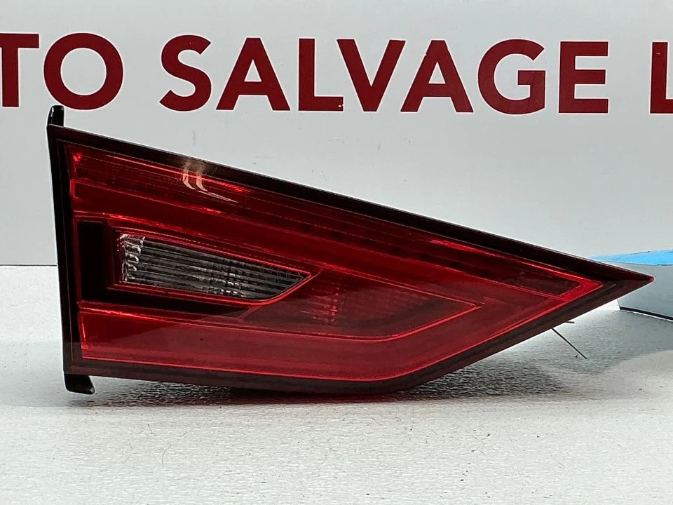 Luz trasera convertible para conductor AUDI A3 2015-2016 montada en tapa LED 475564 Foto 3 de 4