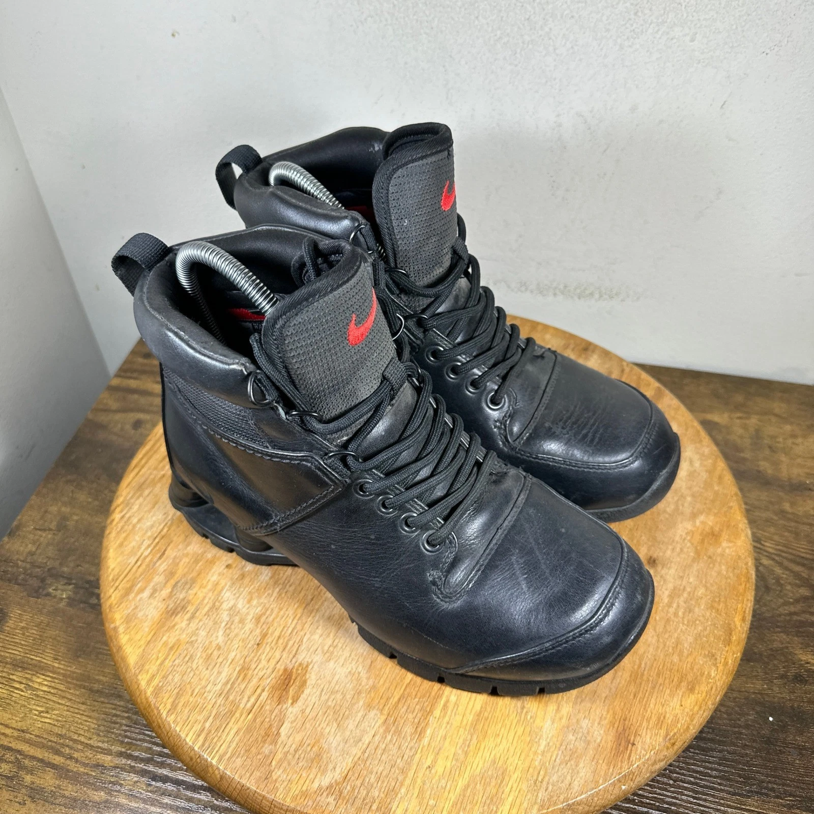 Nike Shox Neo Mens Black Leather Waterproof Hiking Boots Size 7 308659-016