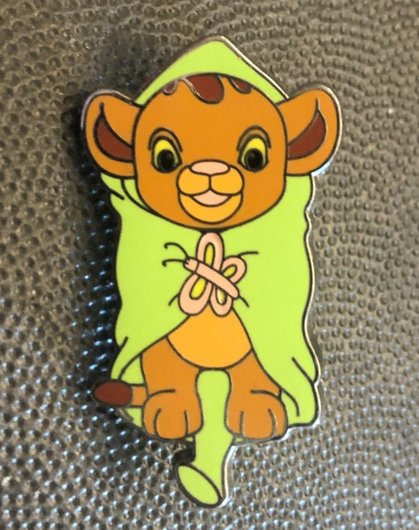 Disney pin 115224 the Lion King Babies Simba baby cub blanket green