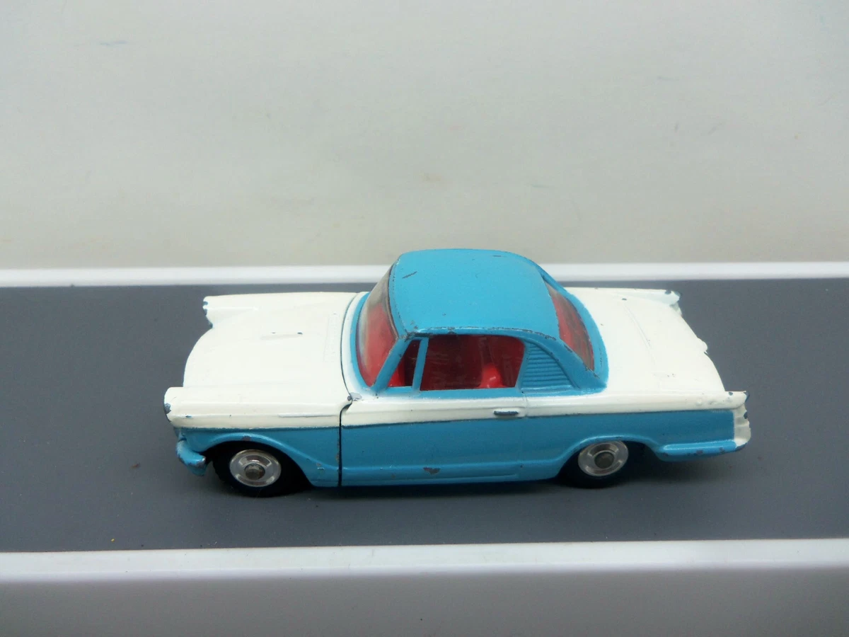 Corgi 1:43 - 1 - Coche a escala - N° 231 Triumph Herald Coupé