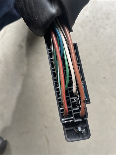 Triumph Trophy 1200 fuse box. 0em T2500821 1997-2001 - Picture 12 of 13