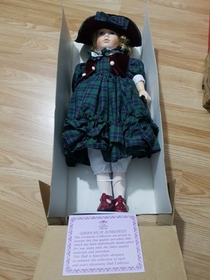Leonardo Collection 22 Porcelain Doll 