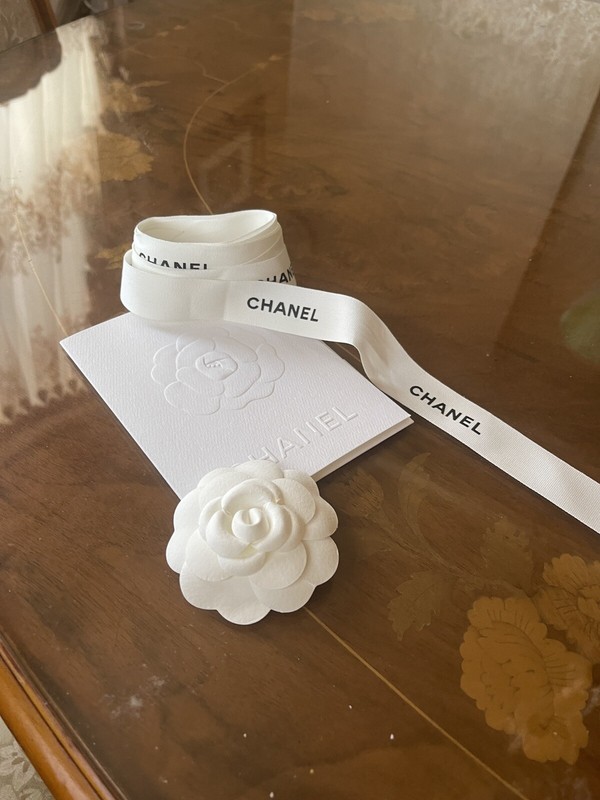 100% Auth Chanel camellia Flower ribbon,receipt holder