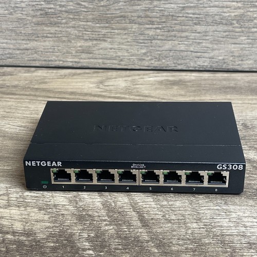 Netgear GS308v3 Black 12V-0.5A Indoor 8-Port Gigabit Ethernet Unmanaged Switch - Picture 4 of 6