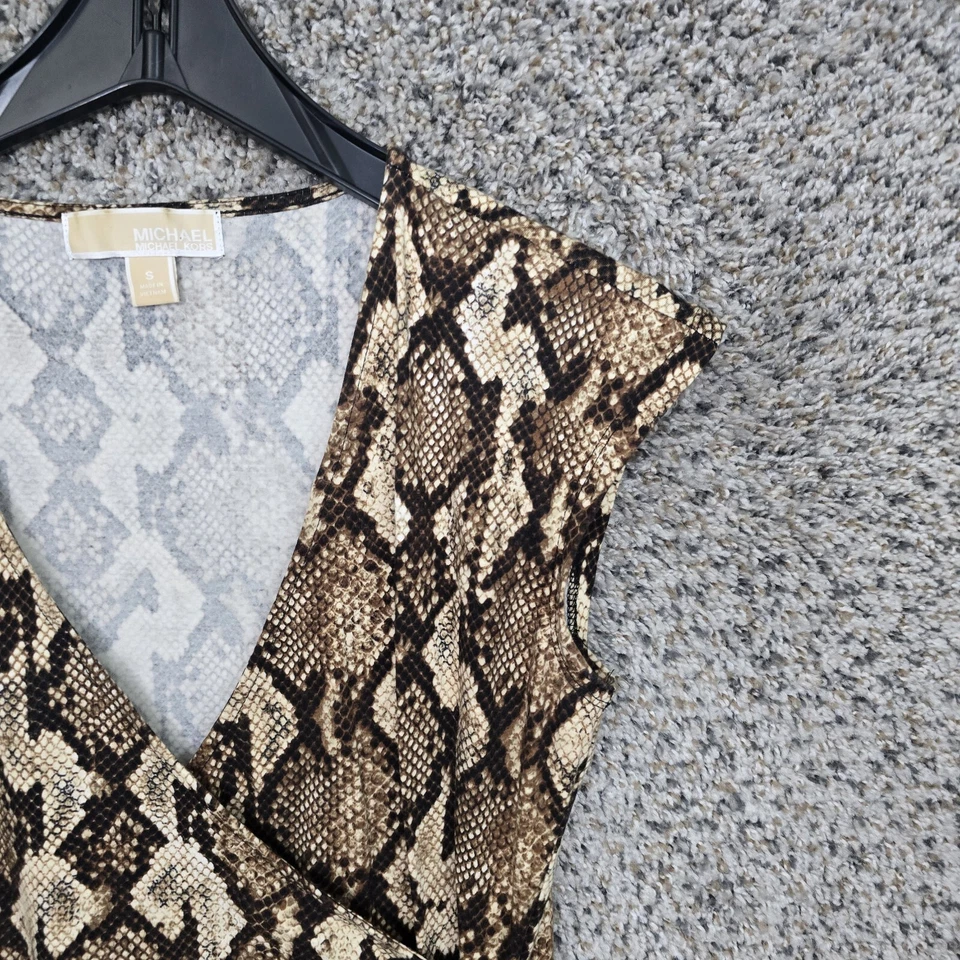 Camiseta Michael Kors Top Mujer Pequeña Marrón Estampado Animal Cuello Sobrepelliz Manga Corta Foto 3 de 4