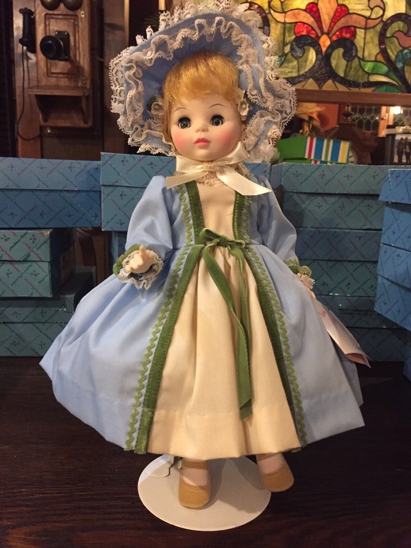 Madame Alexander 14” MANET (1571). Tight Strings.  Never Played With. 