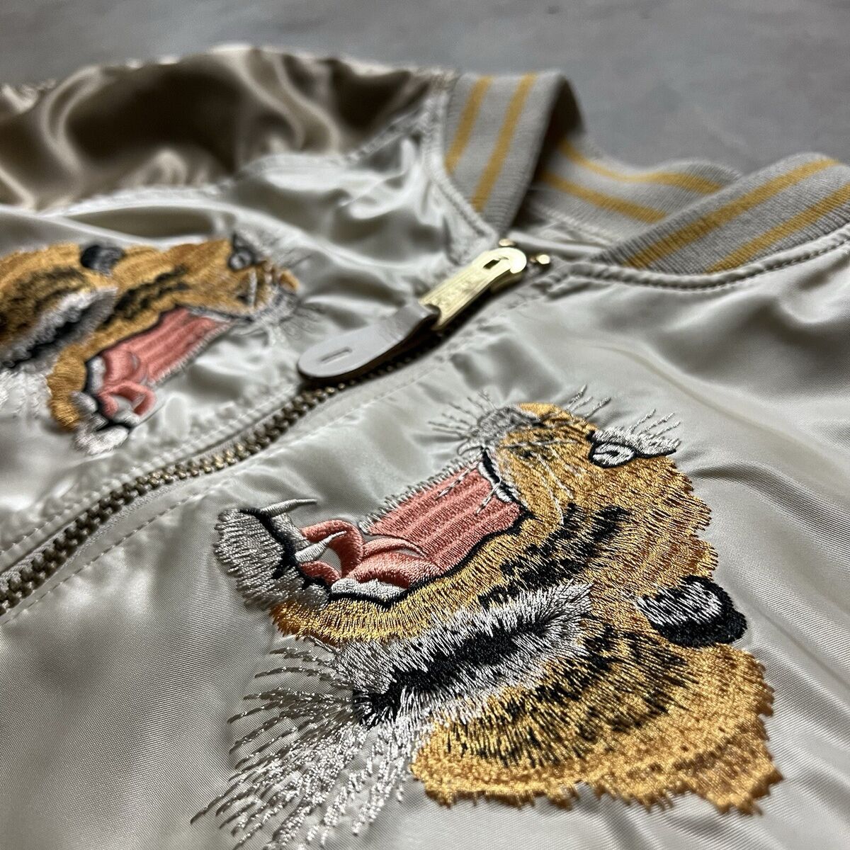 Alpha Industries Embroidered Sukajan Souvenir MA-1 Flight Alpha Industries Embroidered Sukajan Souvenir MA-1 Flight