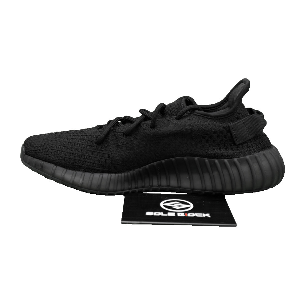 靴 adidas Yeezy Boost 350 V2 Black Amazon.com | adidas Men's Modern Casual Shoes, Onyx, 4.5
