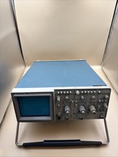 TEKTRONIX 2221 60 MHz DIGITAL STORAGE OSCILLOSCOPE