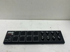 AKAI Pro LPD8 Portable Drum Pads & Controller