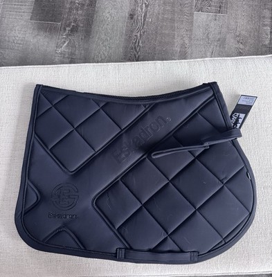 Eskadron English Saddle  Pad jumping