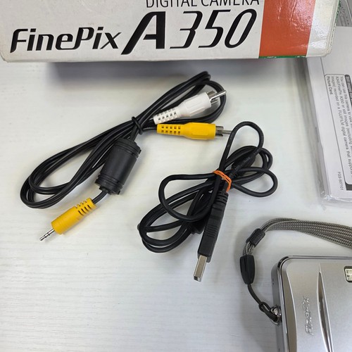 Cámara digital Fujifilm FinePix A350 5,2 MP en caja con accesorios totalmente funcional - Imagen 17 de 20