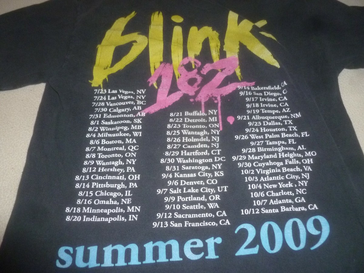BLINK 182 SUMMER 2009 TOUR CONCERT SHIRT SIZE S MENS TEE