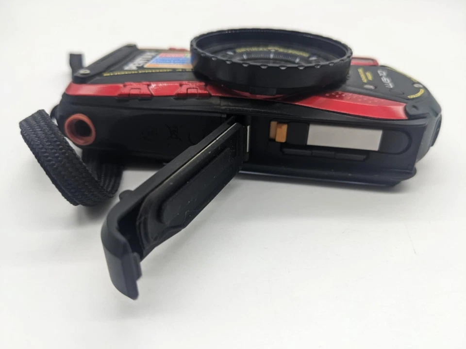 Pentax Optio WG-10 Waterproof 14MP Digital Camera Red + SD Card, Charger, & Case - Image 2 of 4