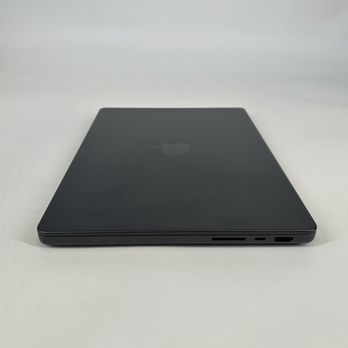 MacBook Pro 14 Space Black 2024 M4 Pro 14-Core CPU/20-Core GPU 24GB 1TB SSD - Afbeelding 7 van 10