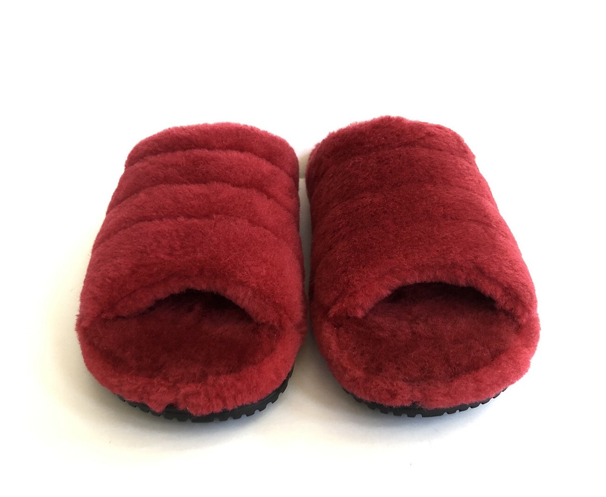 UGG FLUFF YOU Slippers Samba Red Fluff Sz W11/ M10 unisex UGG ALL GENDER FLUFF YOU SAMBA RED SLIPPER MEN US 8 / WOMEN  main image 2