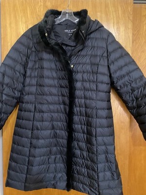 Cole Haan Women's Jacket Black Sz XL 90% Down  clusters  , Faux fur trim 