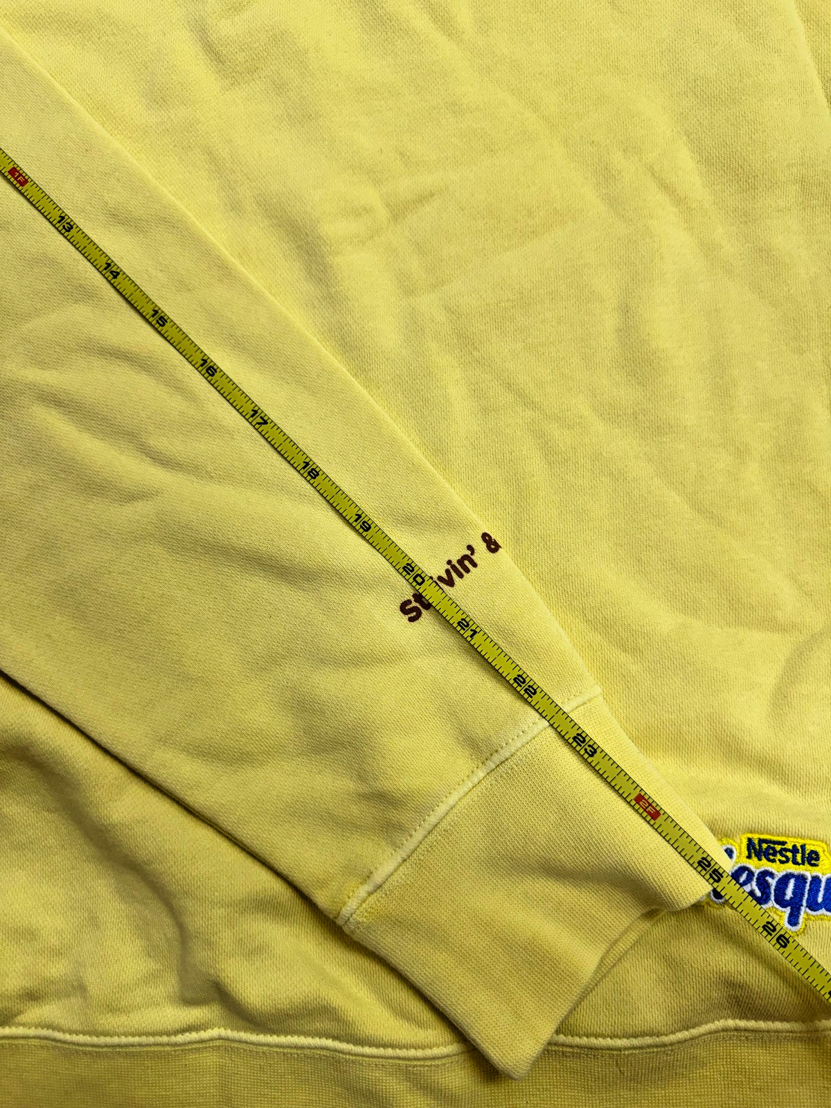 Nestle Nesquik Rabbit Yellow Sweatshirt Sweater Chocolate Milk Collectors Sz XL