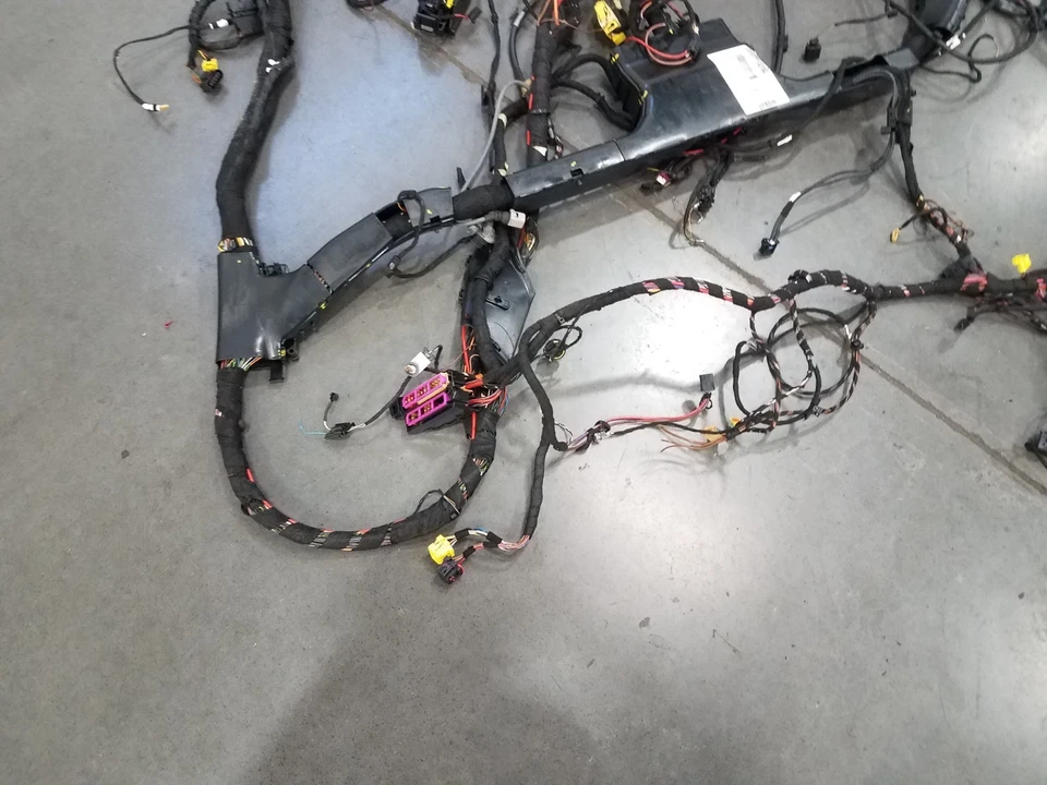 2014 奥迪 S6 Quattro C7 底盘线束 #1779 — 第 2/4 张图片