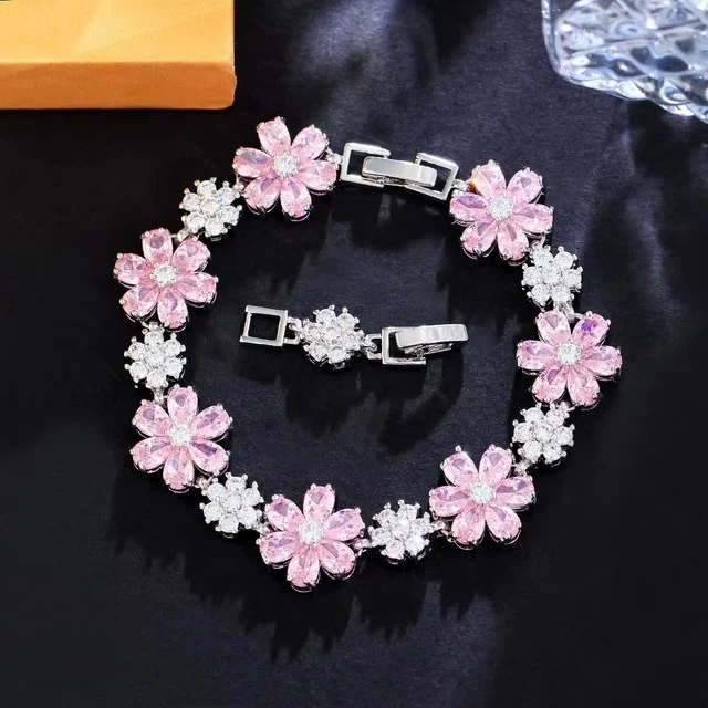 Brazalete Flor Zafiro Rosa Creado en Laboratorio Corte Pera 20Ctw Chapado en Oro Blanco 14K Foto 3 de 4