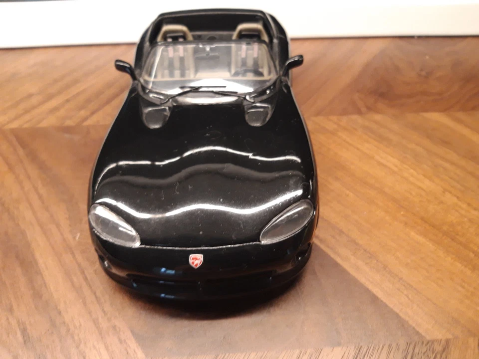 Modellino BURAGO VIPER RT DODGE - SCALA 1/18 NERO - Immagine 3 di 4