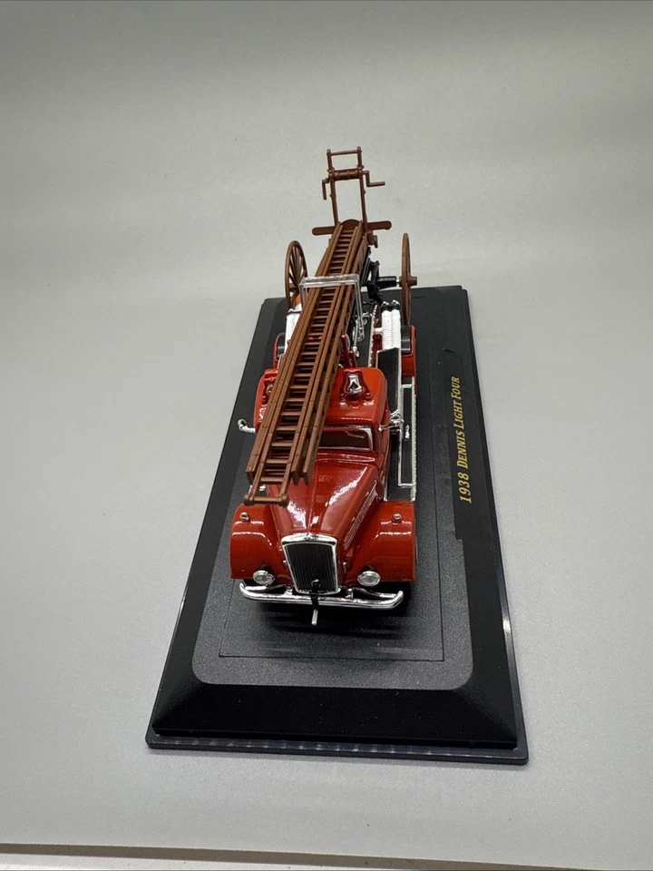 Signature Series 1938 Dennis Light four Diecast Firetruck Out of Box - Image 3 of 4