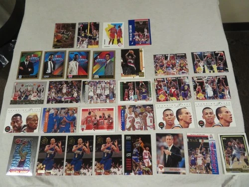 LOT OF 31 1990'S-2000'S BASKETBALL CARDS MICHAEL JORDAN, JALEN ROSE, SO MUCH MOR