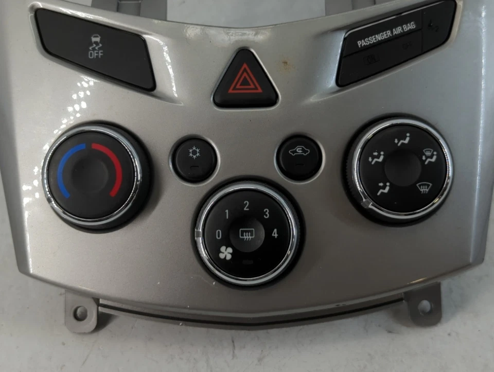 Chevrolet Trax 2015-2015 aire acondicionado calefacción climatización 94786520 UIZEF Foto 4 de 4