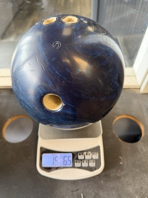 Ebonite Wolf Blue. 15lbs 6.5 Ounces. Used. 4 3/8  Span.