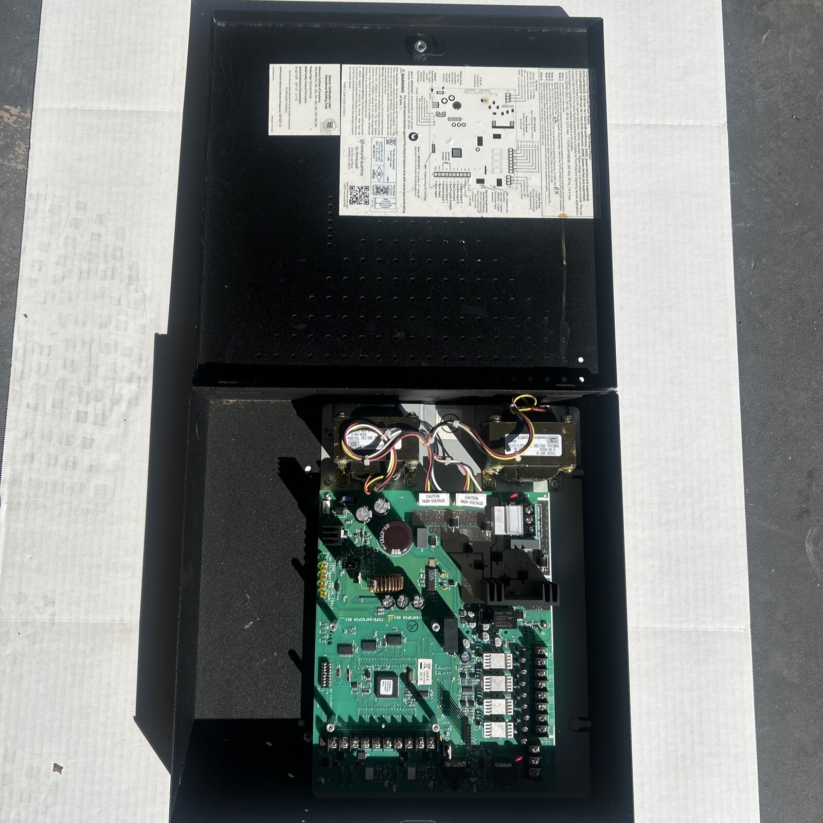 FIRELITE FIRELITE FCPS24FS8 120VAC 4 CIRCUIT 8 AMP FIRE ALARM POWER