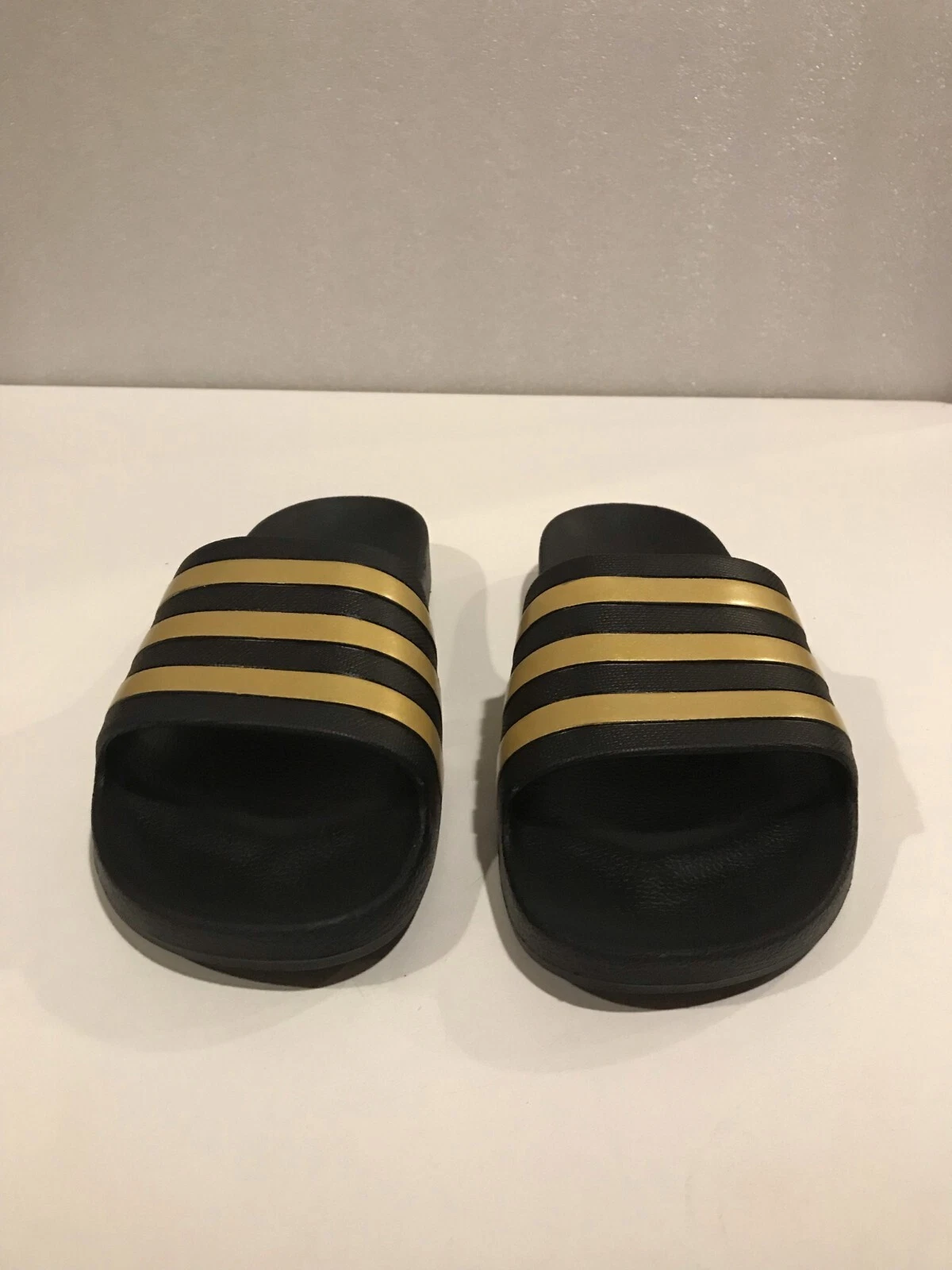 Adidas Adilette Aqua Slides Sandali da uomo oro nero (EG1758) taglia: 8