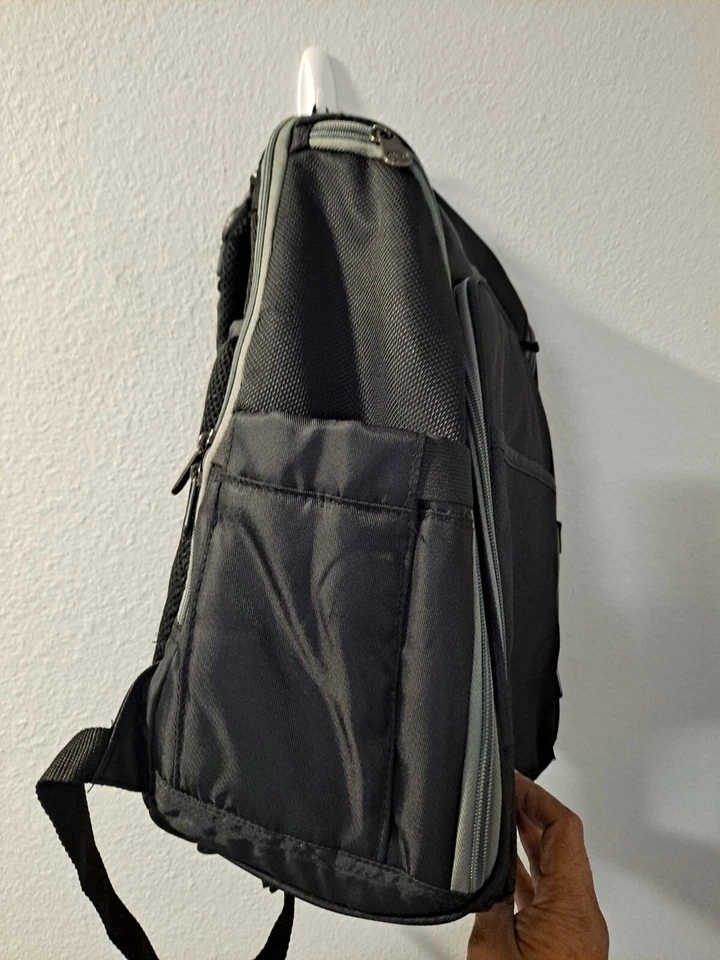 Nueva Mochila Fisher-Price Negra Bolsa de Pañales Cremalleras Bolsillos Funcional Elegante Foto 4 de 4