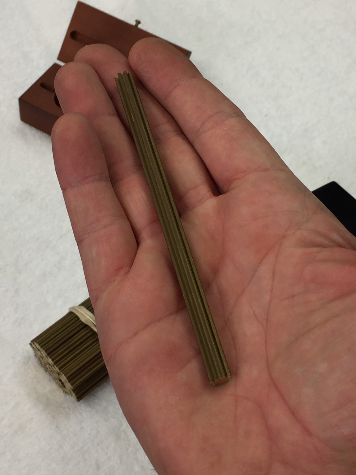 328 BOSTON GEAR BRASS PINION WIRE 32 P 8 TEETH 5 1/4" LONG CLOCKS 14.5