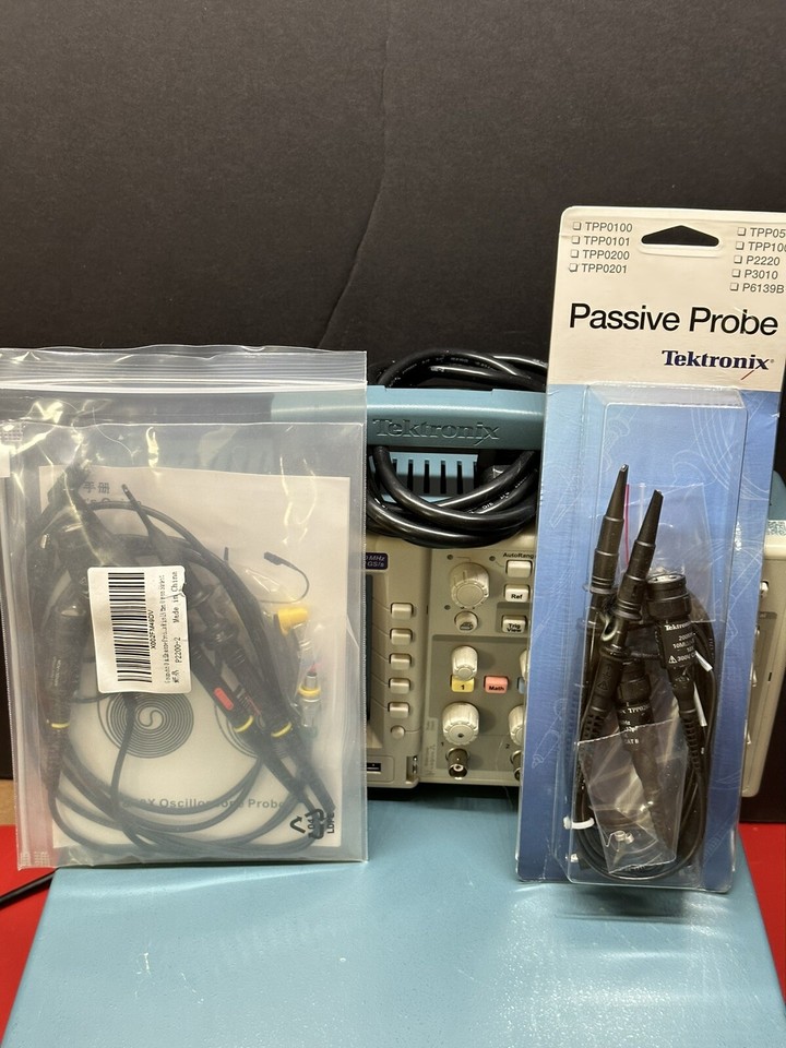 Tektronix TDS 2024C 4 Channel 200MHz. Oscilloscope eBay