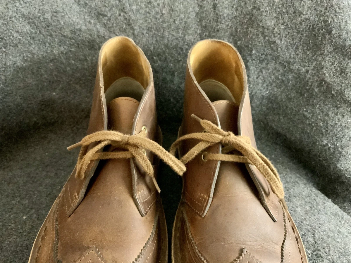 CLARKS Desert Boots 7M Beeswax Brown Desert Wing Leather Chukkas Crepe Sole UK5
