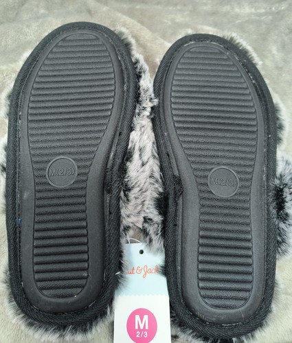 Cat & Jack Black Licorice Brooklyn Crossband Girl's M 2-3 Faux Fur Slippers NEW - Picture 7 of 7