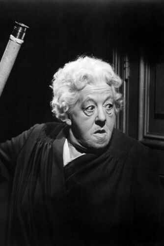 Murder She Said Margaret Rutherford 18x24 Poster - Picture 1 of 1