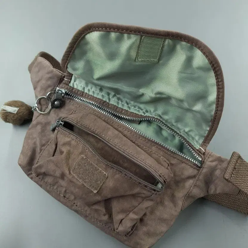 Kipling Light Brown Logo Patch Gorilla Keychain N… - image 4