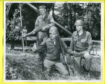 1967 Seabees Plant Booby Traps in Bothell Blythe Park Original Press Photo