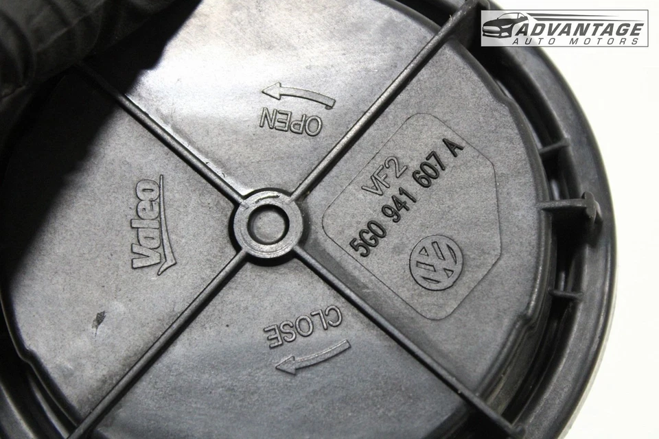 AUDI A3 QUATTRO 8V 2017-2020 FARO DELANTERO DERECHO BOMBILLA TAPA OEM Foto 3 de 4