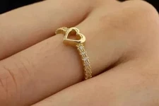 Round Cut Simulated Diamond Women's Stunning Band Ring In 14k Yellow Gold Plated