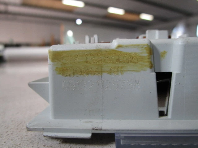 13285096 CHEVROLET CRUZE 2.0 D 110KW 5M 5P INTERIOR LIGHT CEILING LIGHT (20 - Image 3 of 3