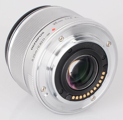 Olympus M. Zuiko 25 mm f/1.8 Lens for Micro Four Thirds - Silver