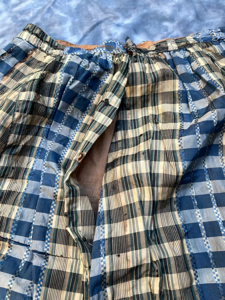 Antigua falda eduardiana de seda a cuadros de finales de 1800 falda para caminar envejecida boda Foto 2 de 4